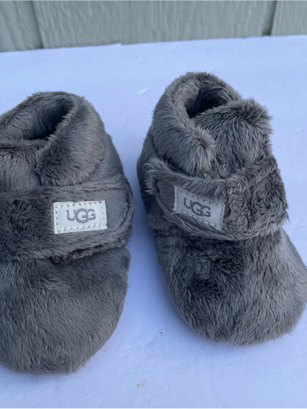 UGG Bixbee Gray Faux Fur Slip-On Ankle Booties Infant US 02/03 Logo Cozy Comfy